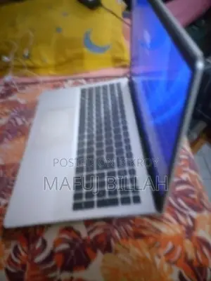 Laptop Dell Inspiron 15 3521 4GB Intel Core I5 SSD 1T