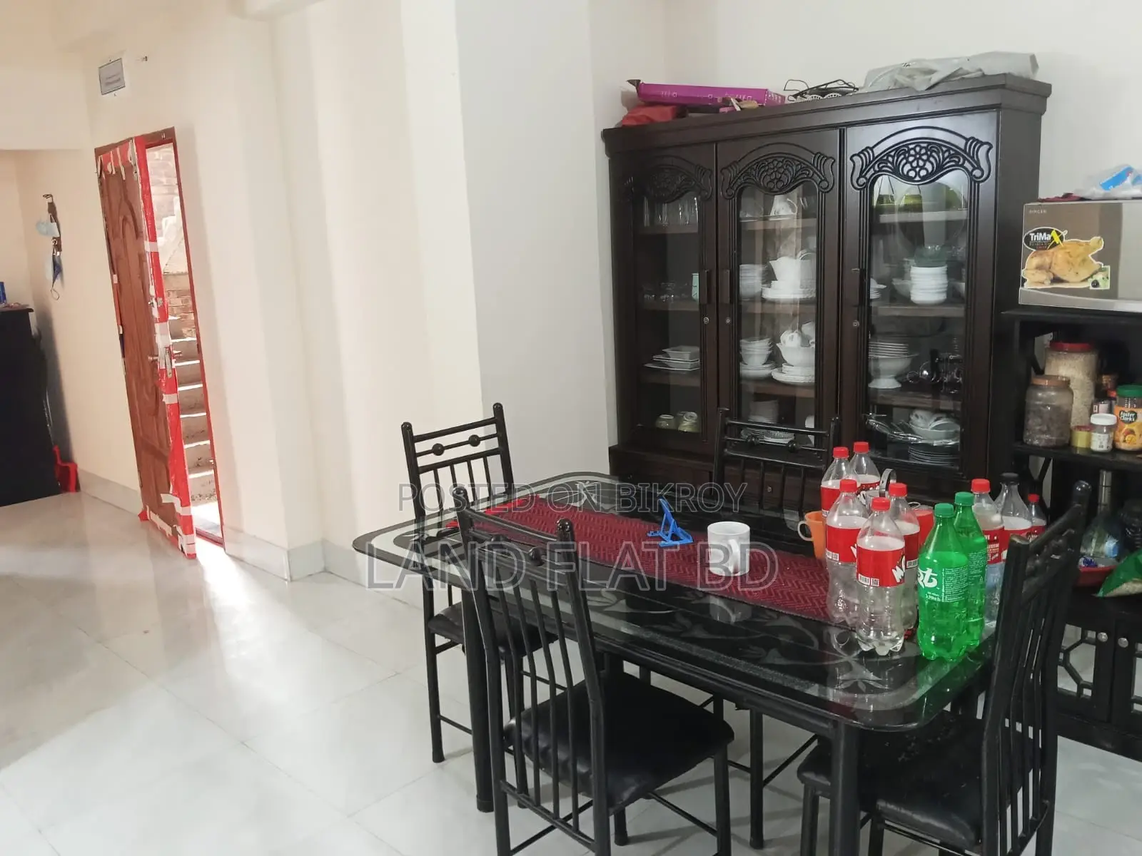 READY FLAT @ 1050 SFT DHAKA UDDAN.6 MONTH USED.