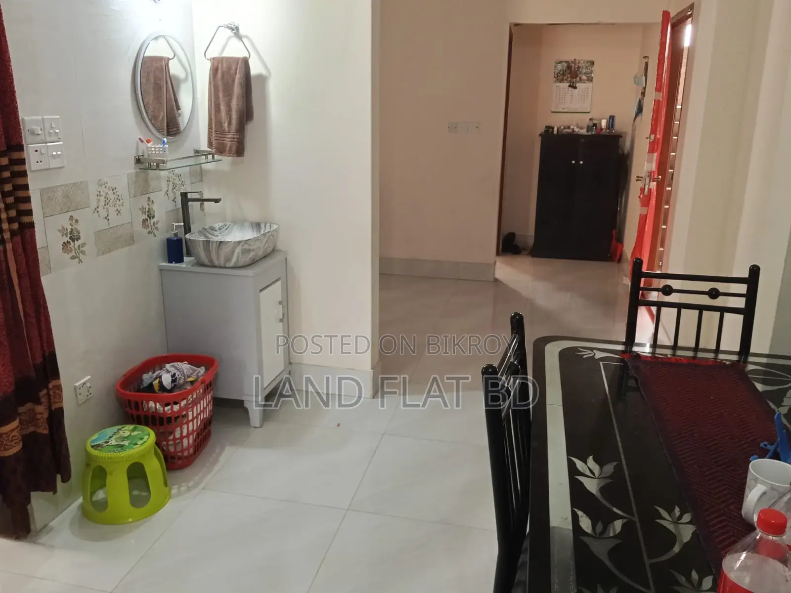 READY FLAT @ 1050 SFT DHAKA UDDAN.6 MONTH USED.