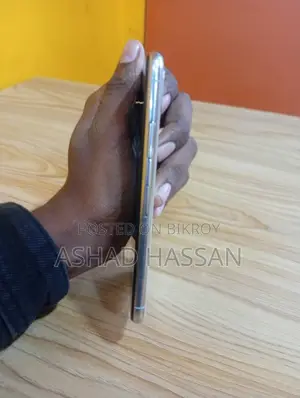 Apple iPhone X (Used)