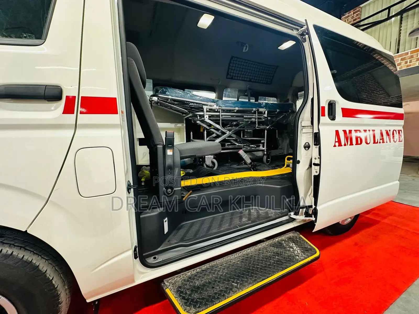 Toyota Hiace Original Ambulance 2022