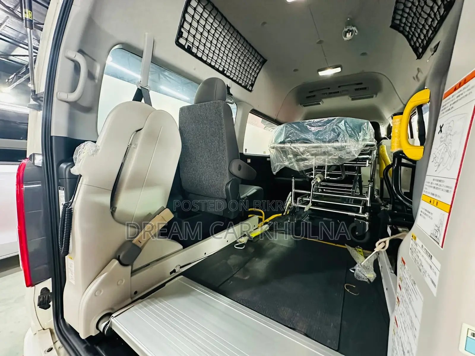 Toyota Hiace Original Ambulance 2022