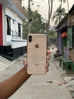 Apple iPhone XS (Used)
