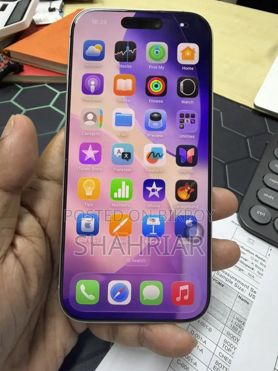 Apple iPhone 17 (Used)