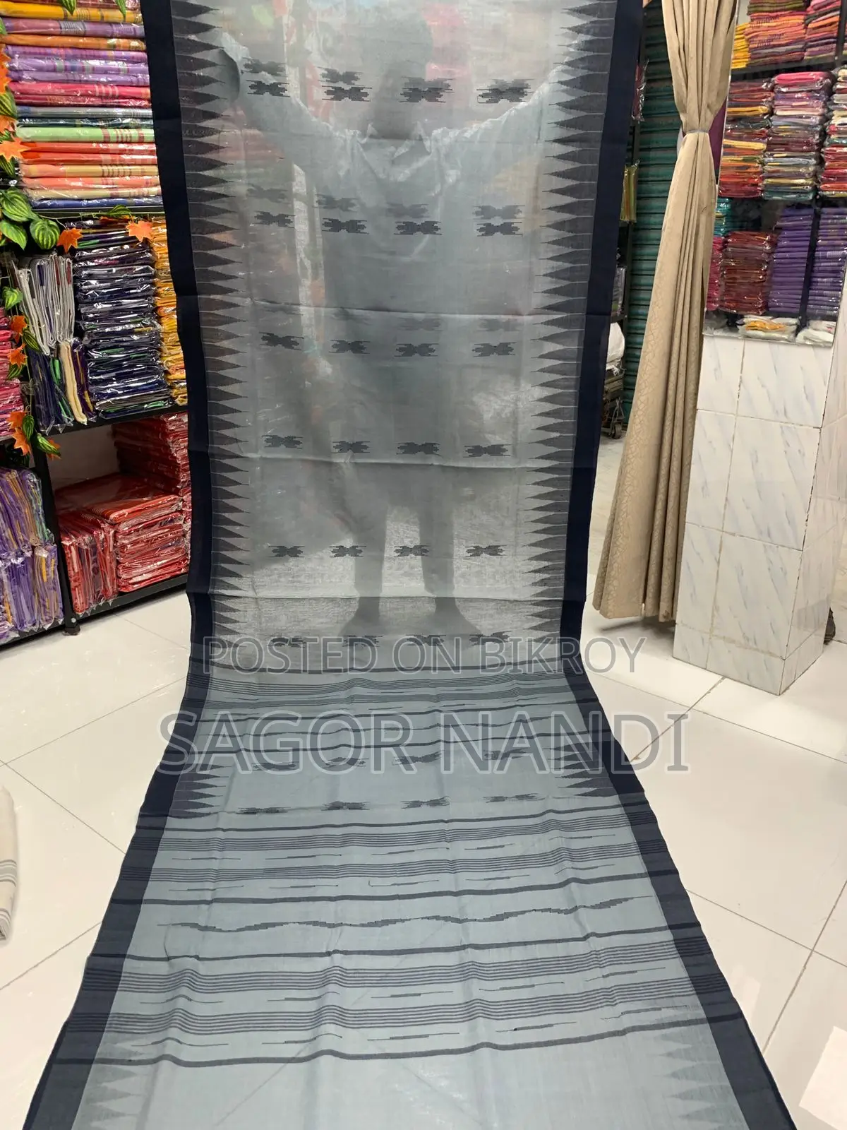 মনিপুরী শাড়ি