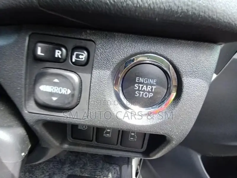 Toyota Hiace Super GL Pearl 2022