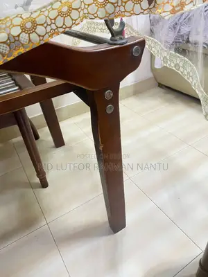 Table and 6 chairs in good condition