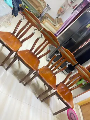 Table and 6 chairs in good condition