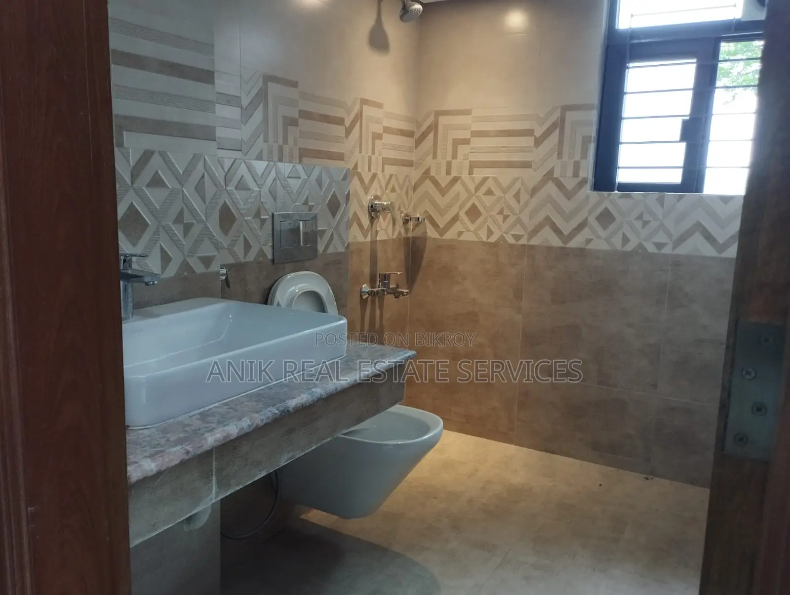 Good Quality 3 Bedroom Unfurnished Flat Rent At Gulshan 1