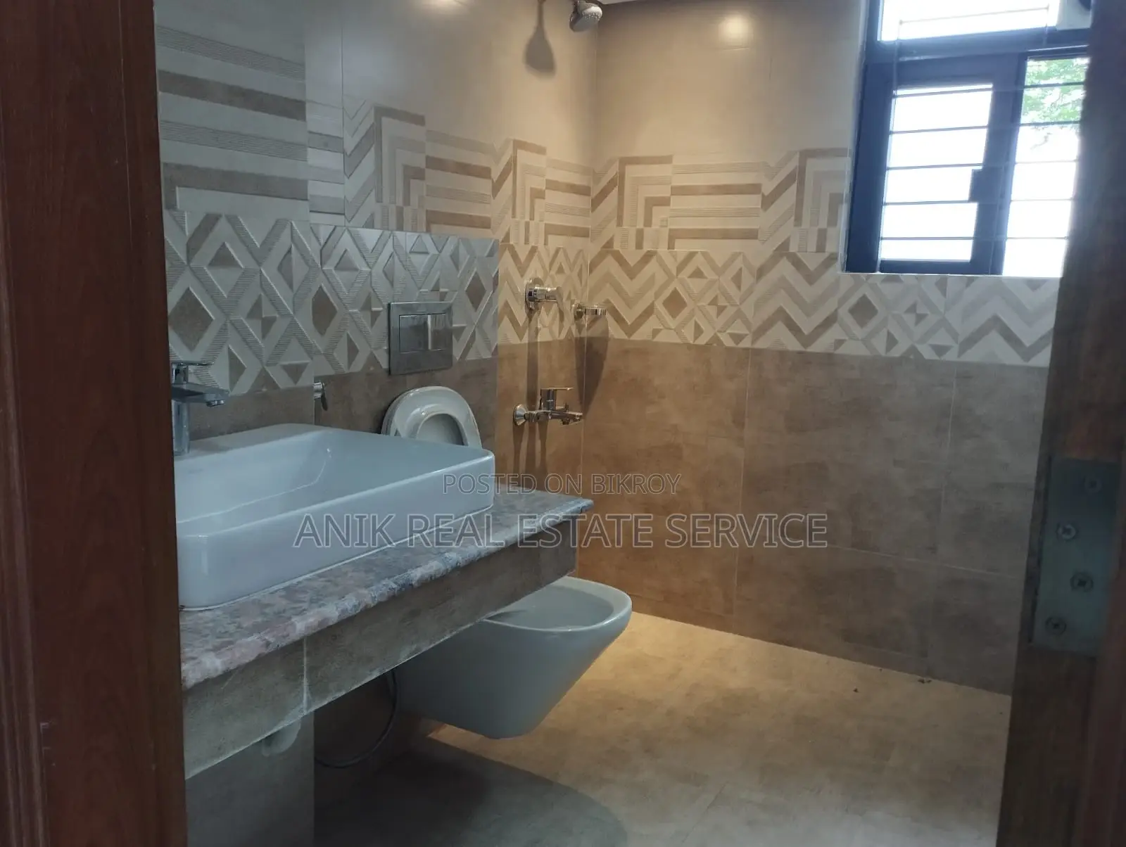 Good Quality 3 Bedroom Unfurnished Flat Rent At Gulshan 1