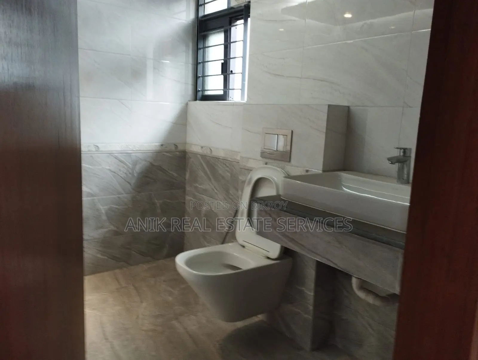 Good Quality 3 Bedroom Unfurnished Flat Rent At Gulshan 1