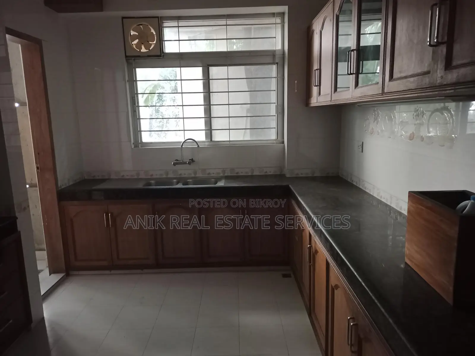 Good Quality 3 Bedroom Un Farnised Flat Rent In Gulshan