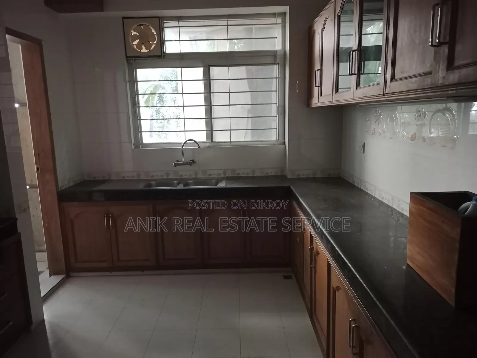 Good Quality 3 Bedroom Un Farnised Flat Rent In Gulshan