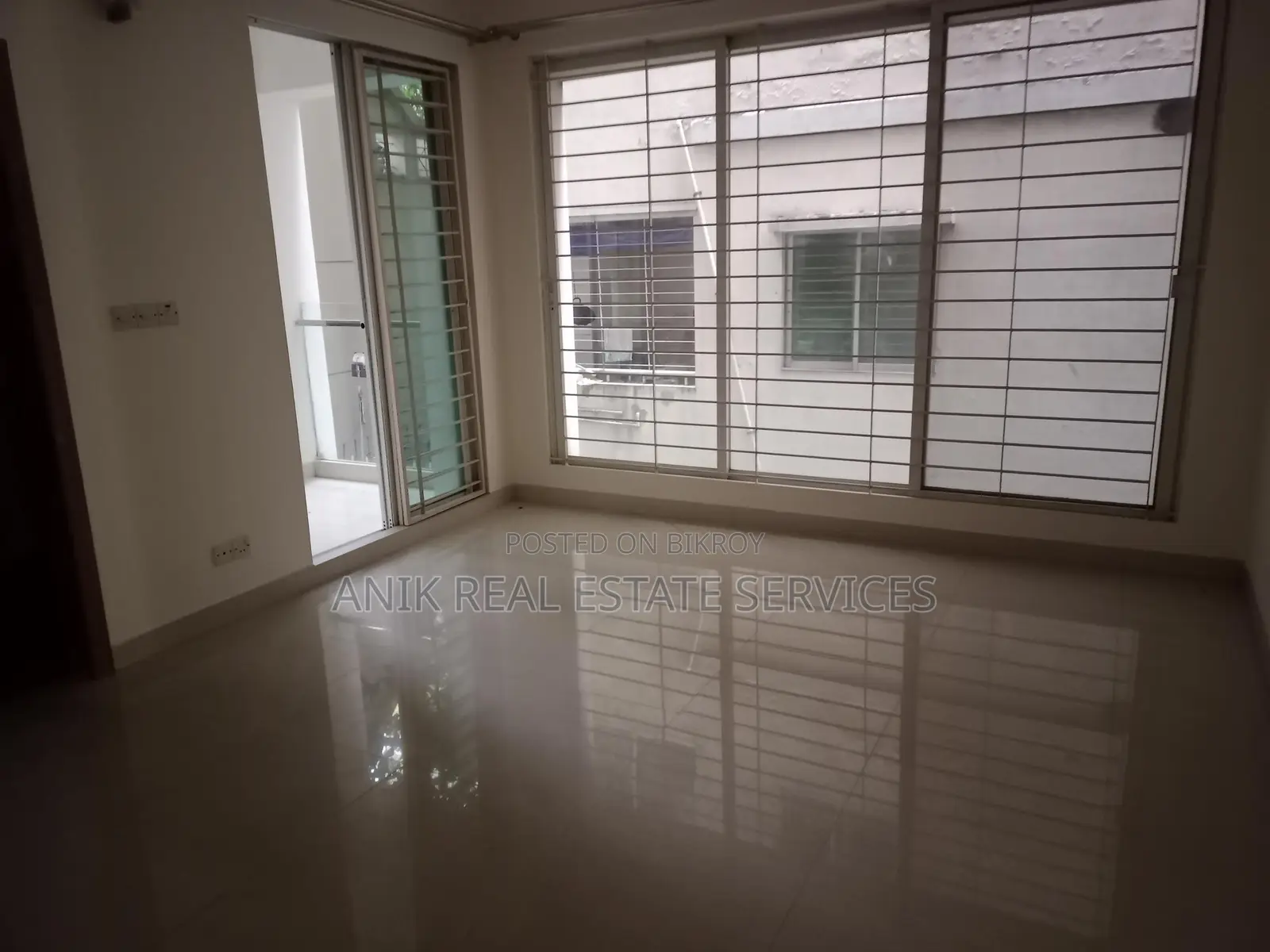 Good Quality 3 Bedroom Un Farnised Flat Rent In Gulshan