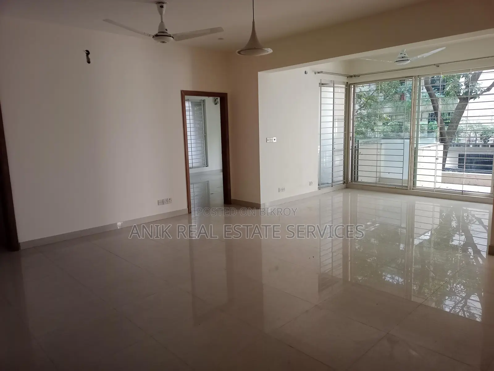 Good Quality 3 Bedroom Un Farnised Flat Rent In Gulshan