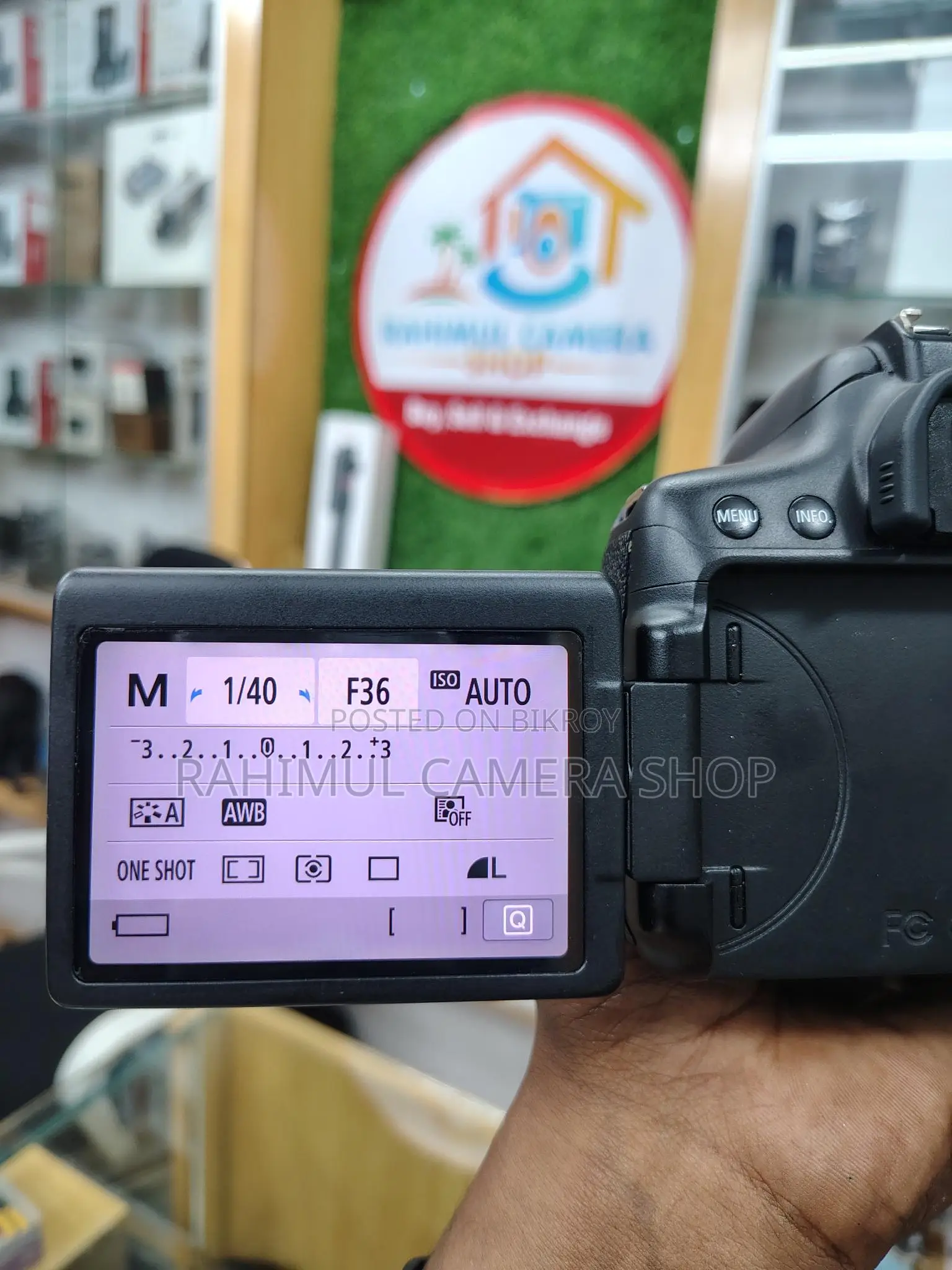 Grab this Eid special offer: Canon 750D with 18-55 lens in fresh condition