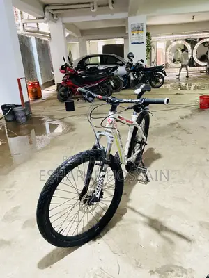 Merida Duke 650 Cycle