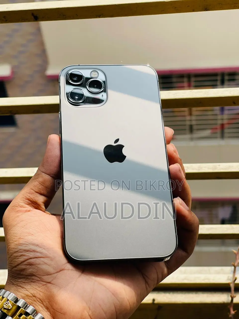 Apple iPhone 12 Pro (Used)