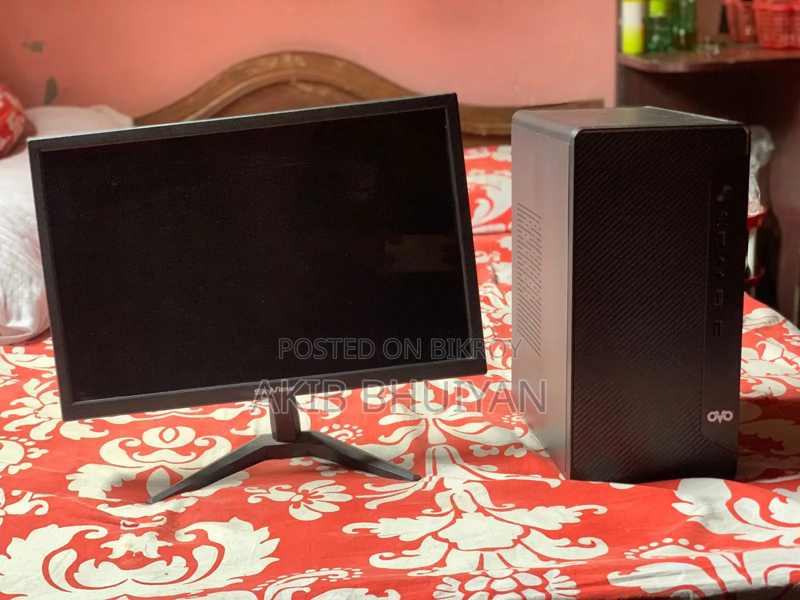 17-inch Skyview Monitor PC, i5 7th Gen, 8GB RAM, 256GB Storage