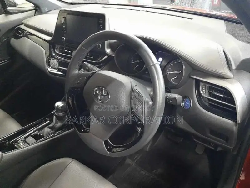 Toyota C-HR G LED 2020