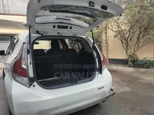 টয়োটা অ্যাকুয়া জি পুশ ২০১৬