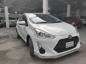 Toyota Aqua G push 2016