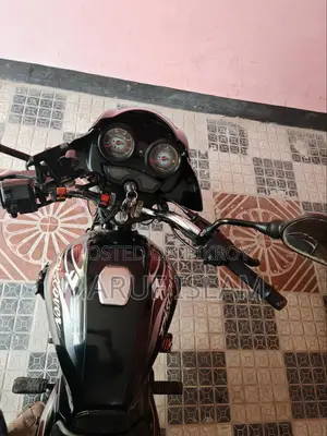 Bajaj Discover 100 . 2018