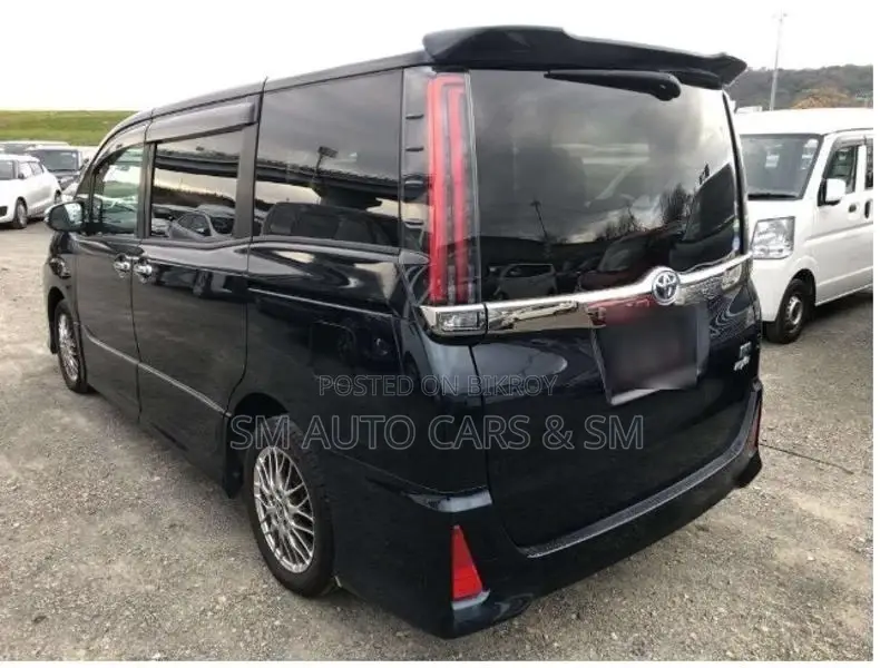Toyota Noah Hybrid WXB Mica Blue 2021