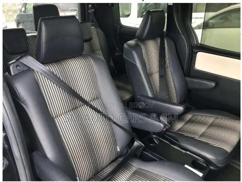 Toyota Noah Hybrid WXB Mica Blue 2021