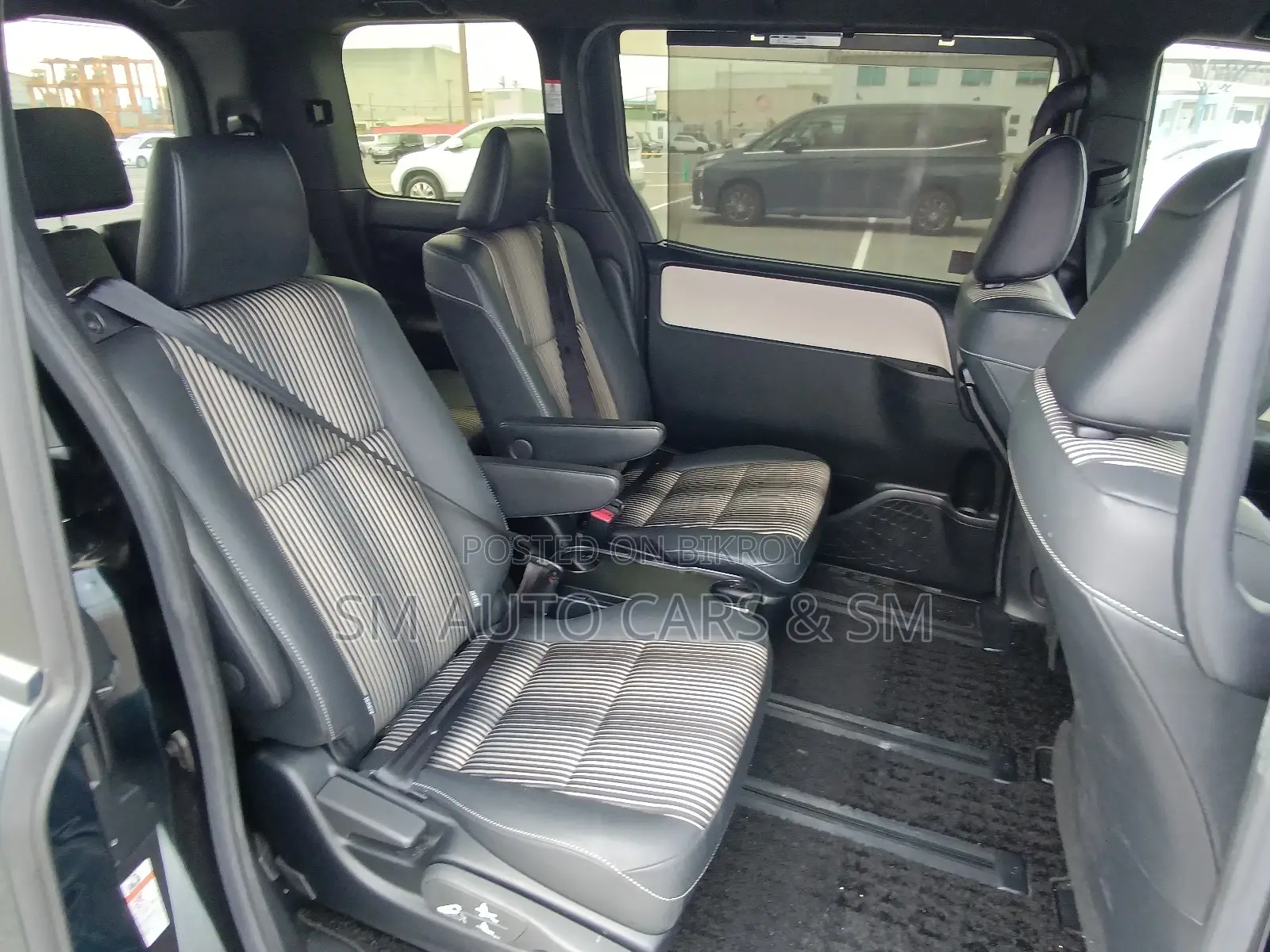 Toyota Noah Hybrid WXB Mica Blue 2021