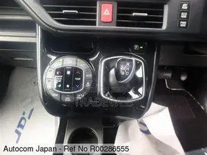 Toyota Esquire Gi Premium HYBRID 19 2019