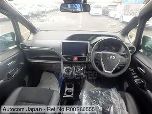 Toyota Esquire Gi Premium HYBRID 19 2019