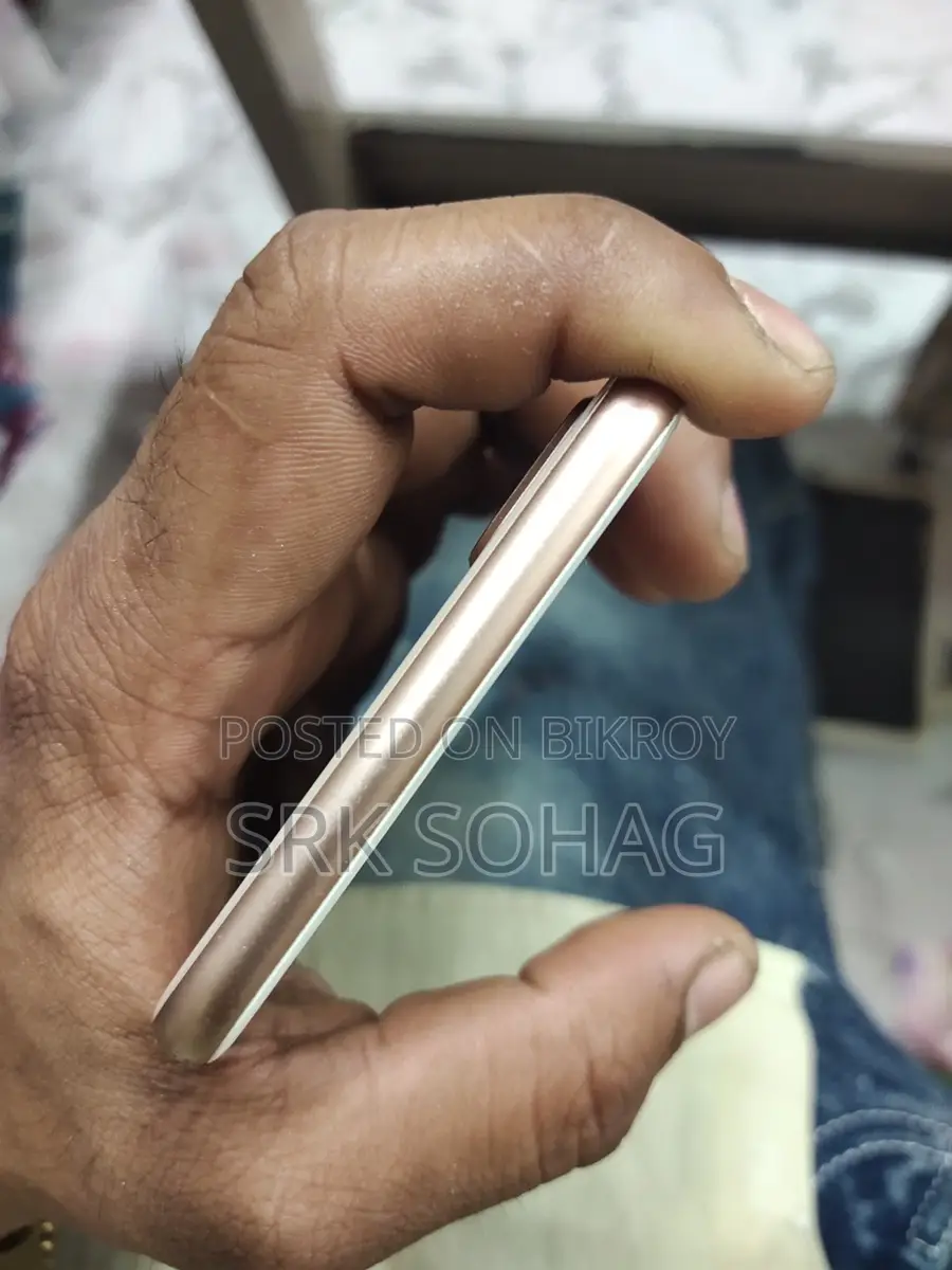 Apple iPhone 8 Plus (Used)