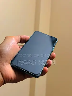 Samsung Galaxy S22 . (Used)