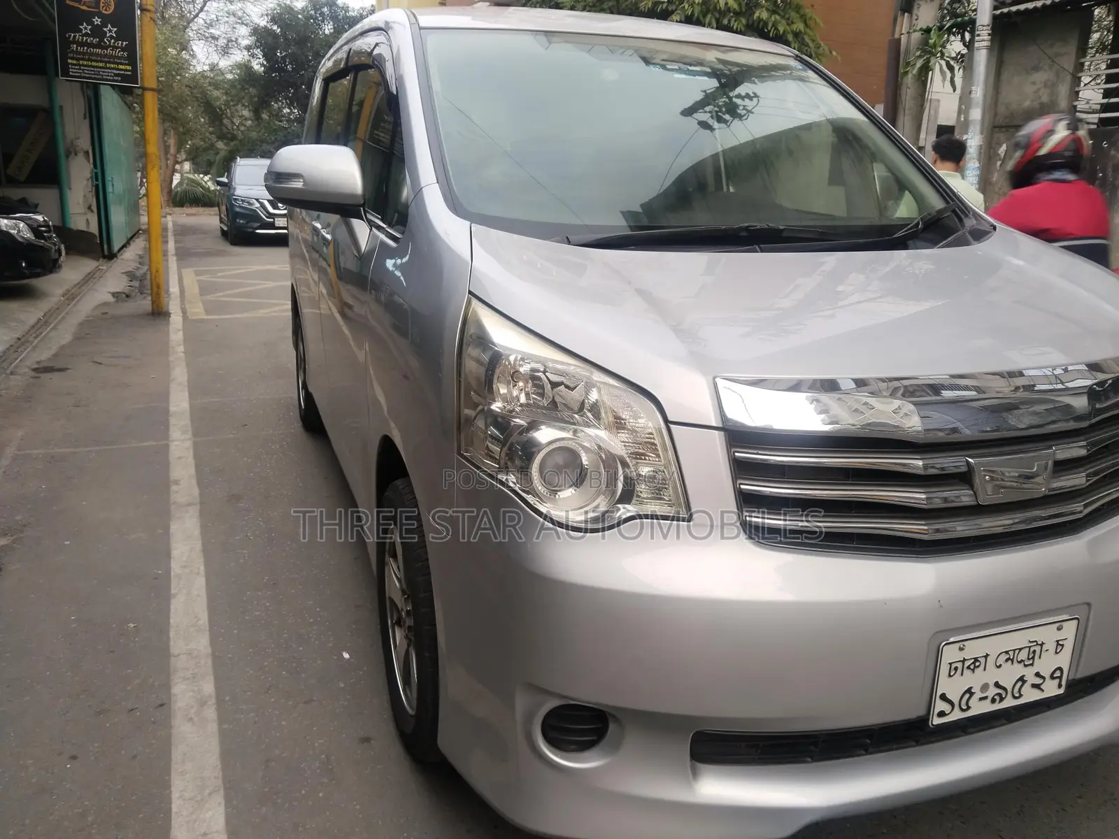 Toyota Noah 2021