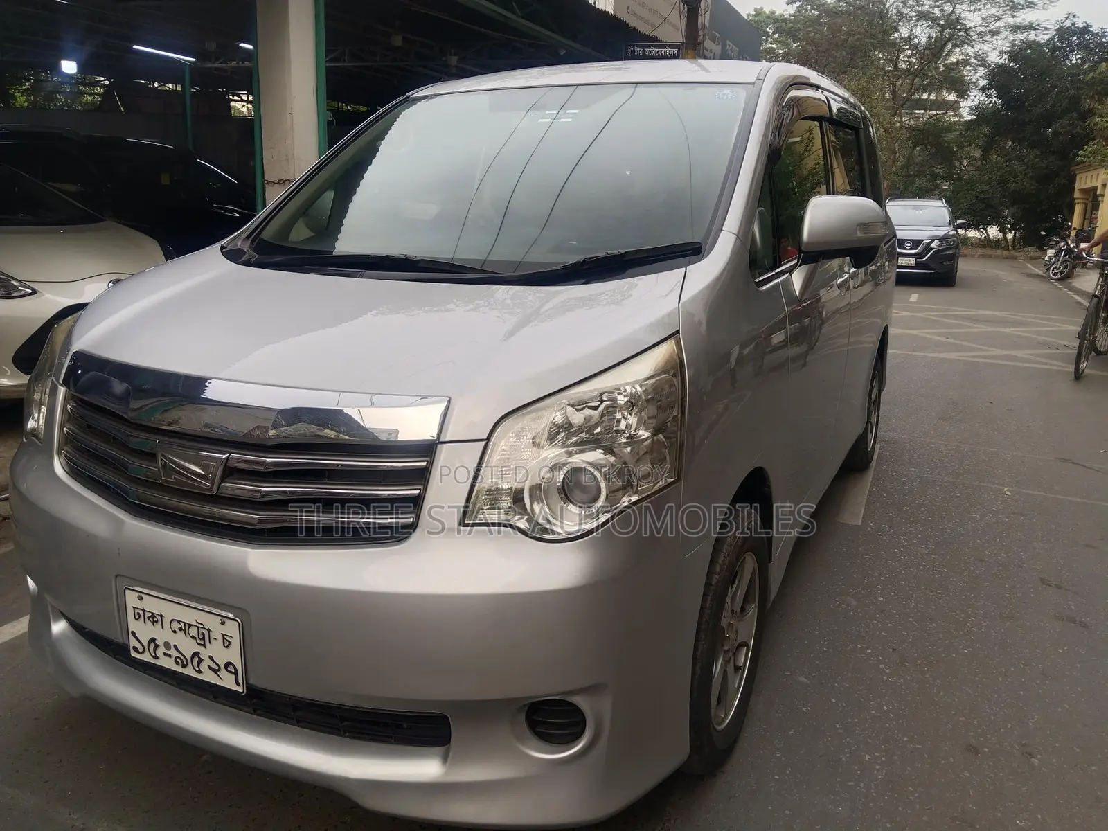 Toyota Noah 2021