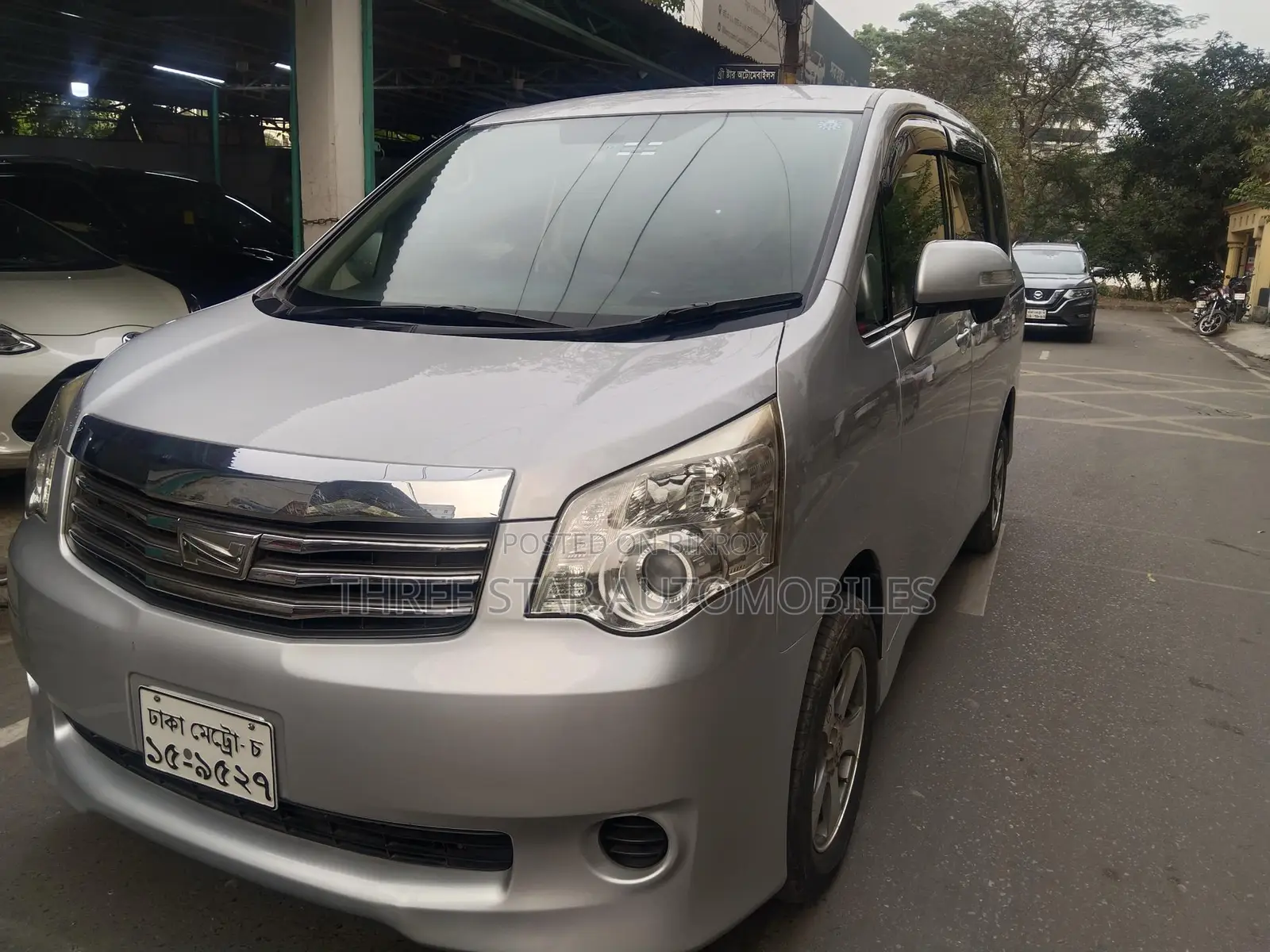 Toyota Noah 2021