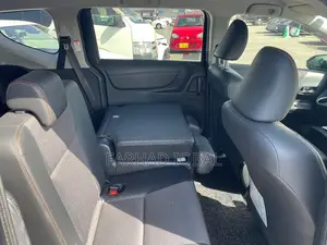 Toyota Sienta 2018 G Quero
