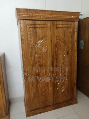 হানডেট পারসেন্ট একটা চিটাগাং সেগুনের আলমারি বিক্রি করব