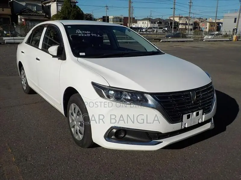 Toyota Premio F 2020