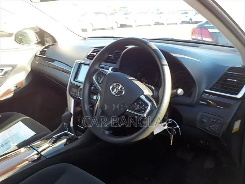 Toyota Premio F 2020