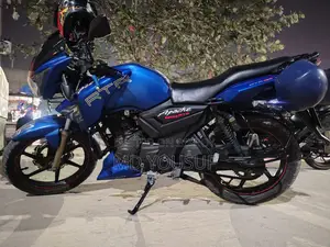 TVS APACHE RTR 150 . 2017