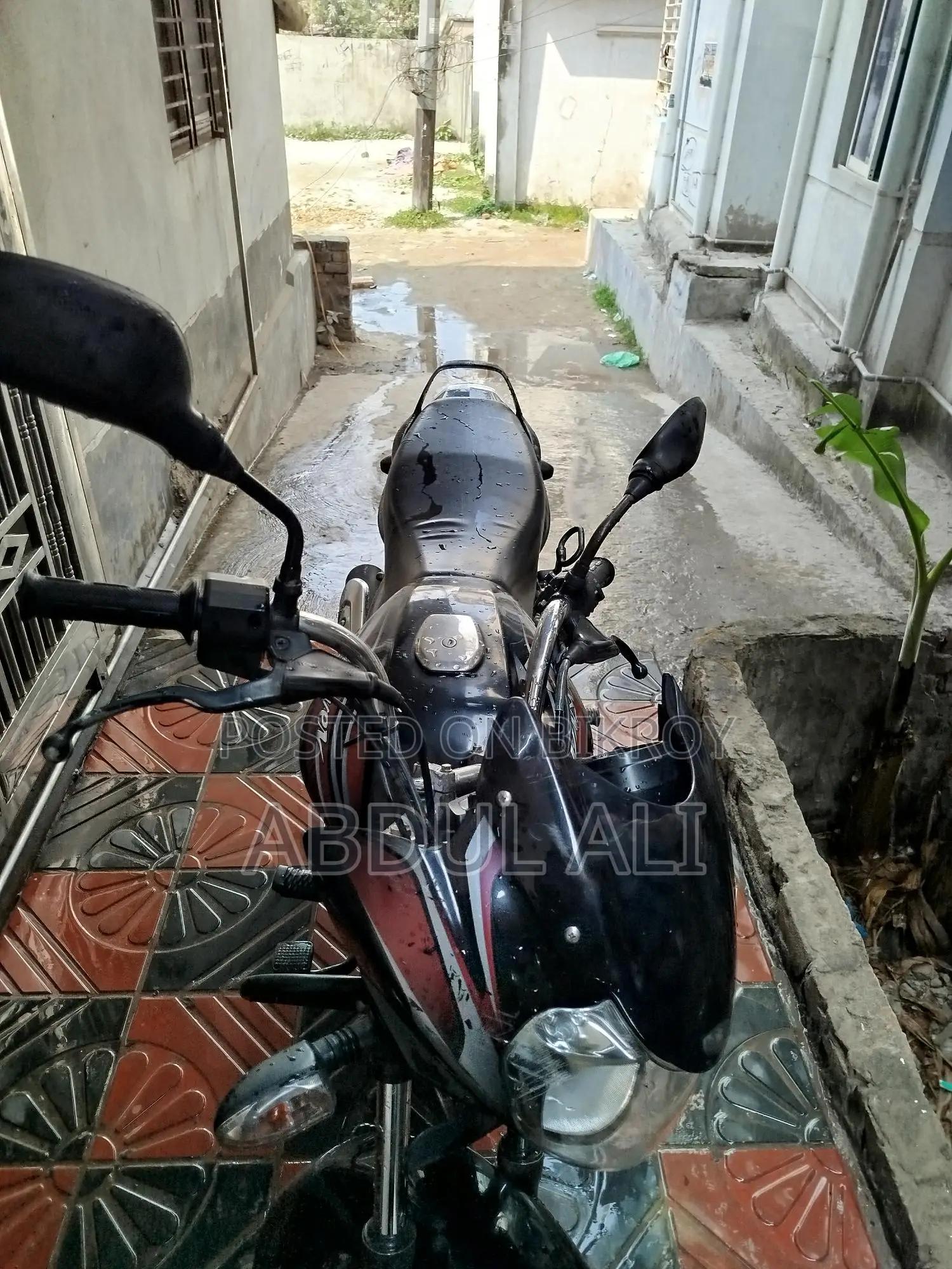 Bajaj Discover 100 2018