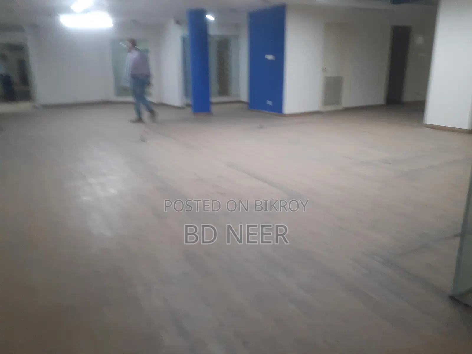 গুলশান-২ সার্কেলে ভাড়ার জন্য ২৭৫০ বর্গফুটের গ্রাউন্ড ফ্লোর