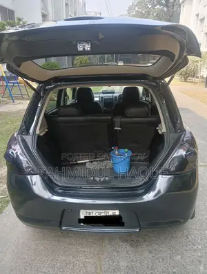 Nissan Tiida Hatchback 2011