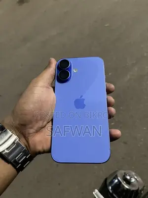 Apple iPhone 16 (Used)