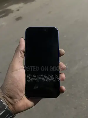 Apple iPhone 16 (Used)