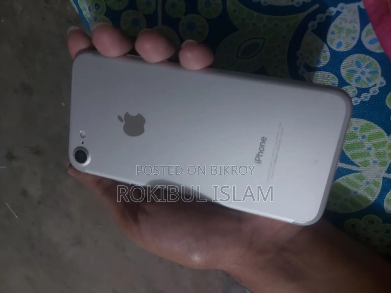 Apple iPhone 7 (Used)