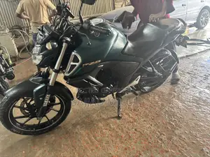 Yamaha FZS V3 . 2022