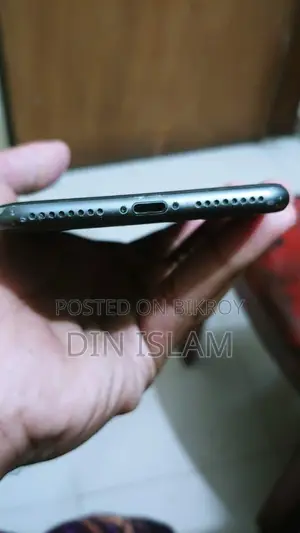 Apple iPhone 8 Plus (Used)